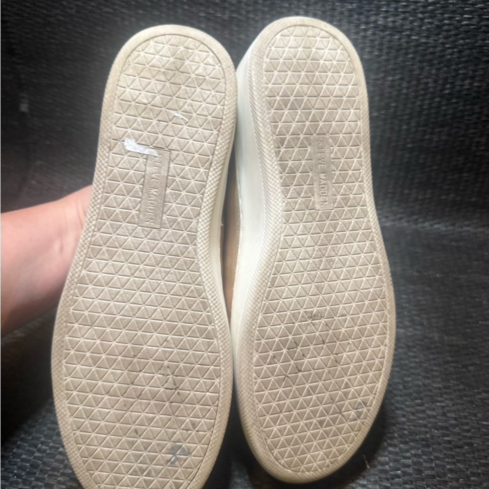 Steve Madden Women's Shoes with Faux Fur - Picture 8 of 10